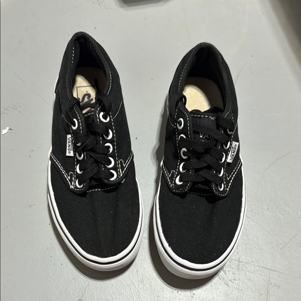 Women’s size 6 Vans
